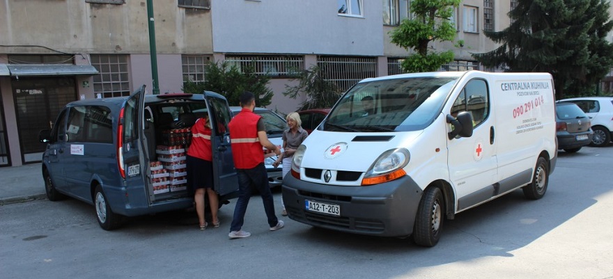 Crveni križ FBiH donaciju Udruženja iskoristi za nabavku hrane za narodnu kuhinju