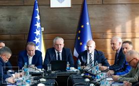 Novi opći kolektivni ugovor u Federaciji na stolu: Sindikati traže veća prava, poslodavci, za sada, šute