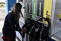 Za dva mjeseca više od 17 tisuća zahtjeva za novim cijenama goriva